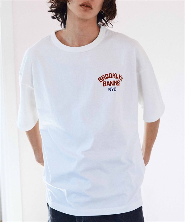 【マトメガイ対象】DEAR LAUREL ディアローレル メンズ 半袖 Tシャツ "Brooklyn Banks embroidery" ワンポイント 吸水速乾 D24S2103