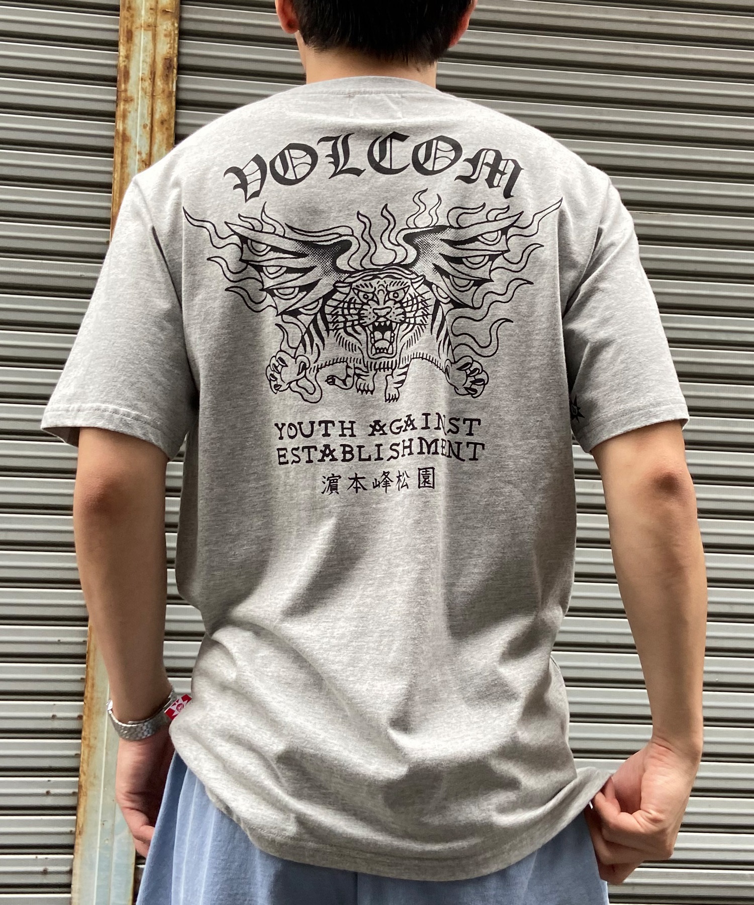 VOLCOM ボルコム メンズ 半袖 Tシャツ バックプリント ヘビーウェイト タイガー 虎 モチーフ AF312400(BLK-M)