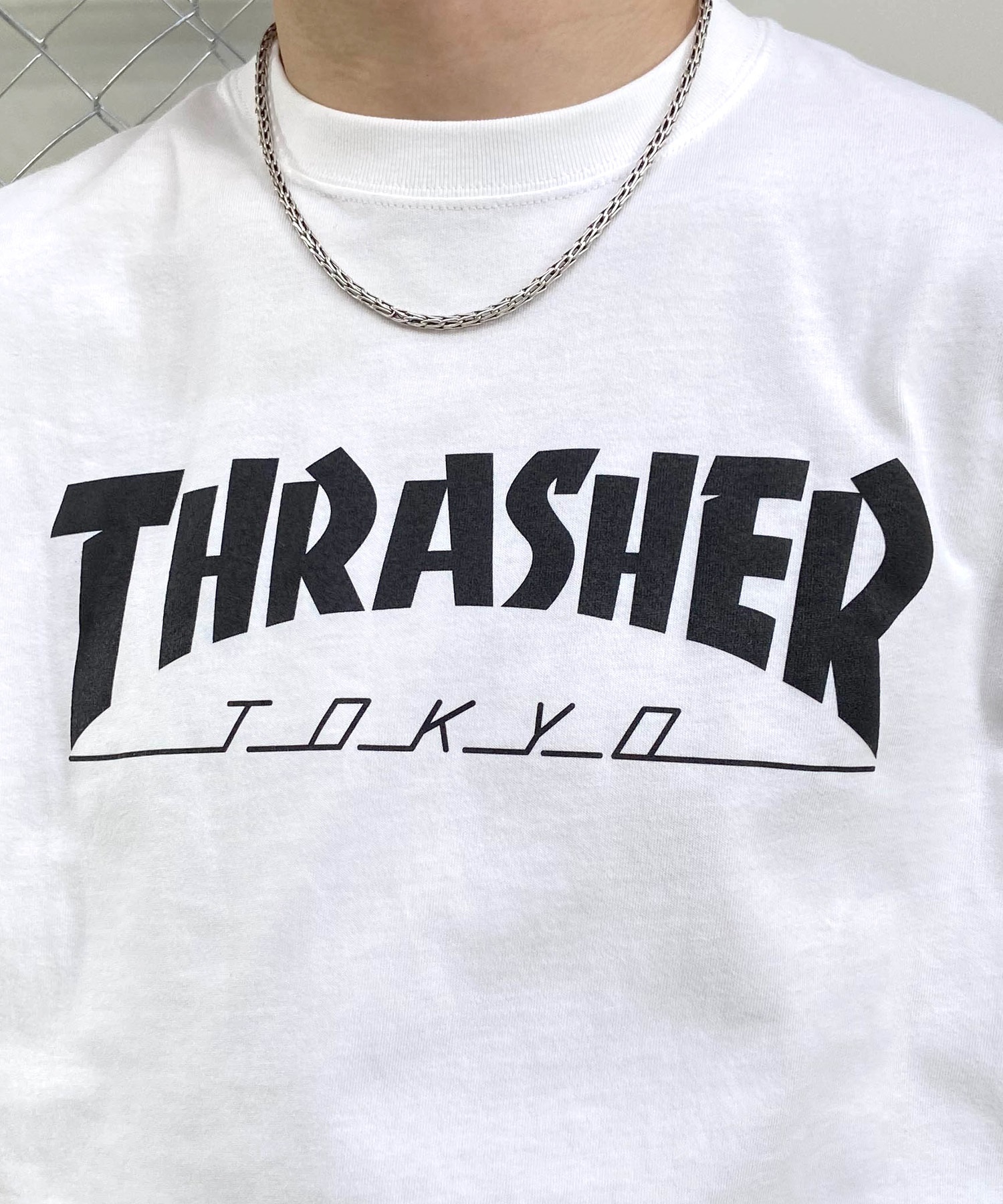 【マトメガイ対象】THRASHER スラッシャー TOKYOロゴ TH91419-TOKYO メンズ 半袖 Tシャツ ムラサキスポーツ限定(BLK-M)