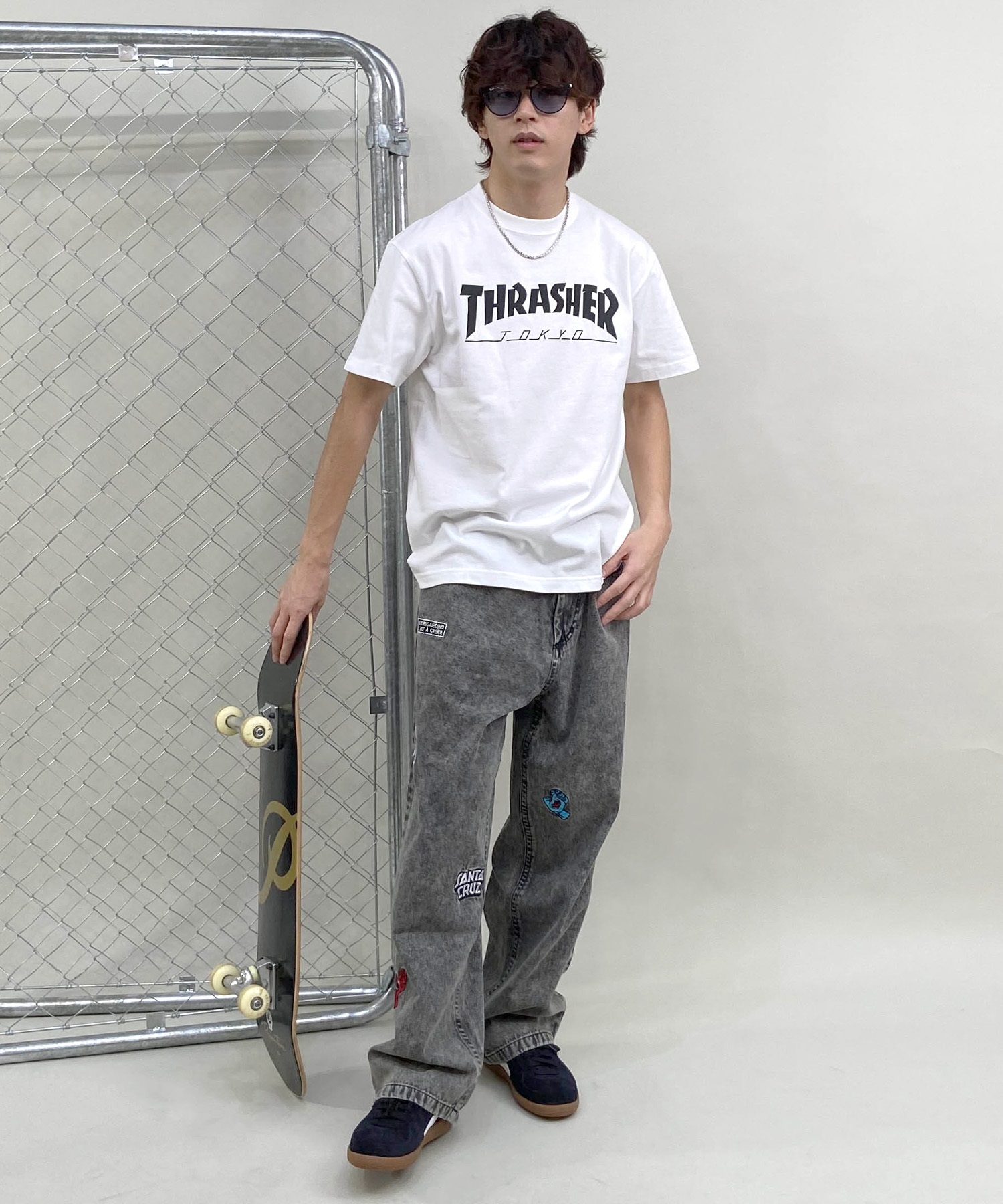 【マトメガイ対象】THRASHER スラッシャー TOKYOロゴ TH91419-TOKYO メンズ 半袖 Tシャツ ムラサキスポーツ限定(WHT-M)