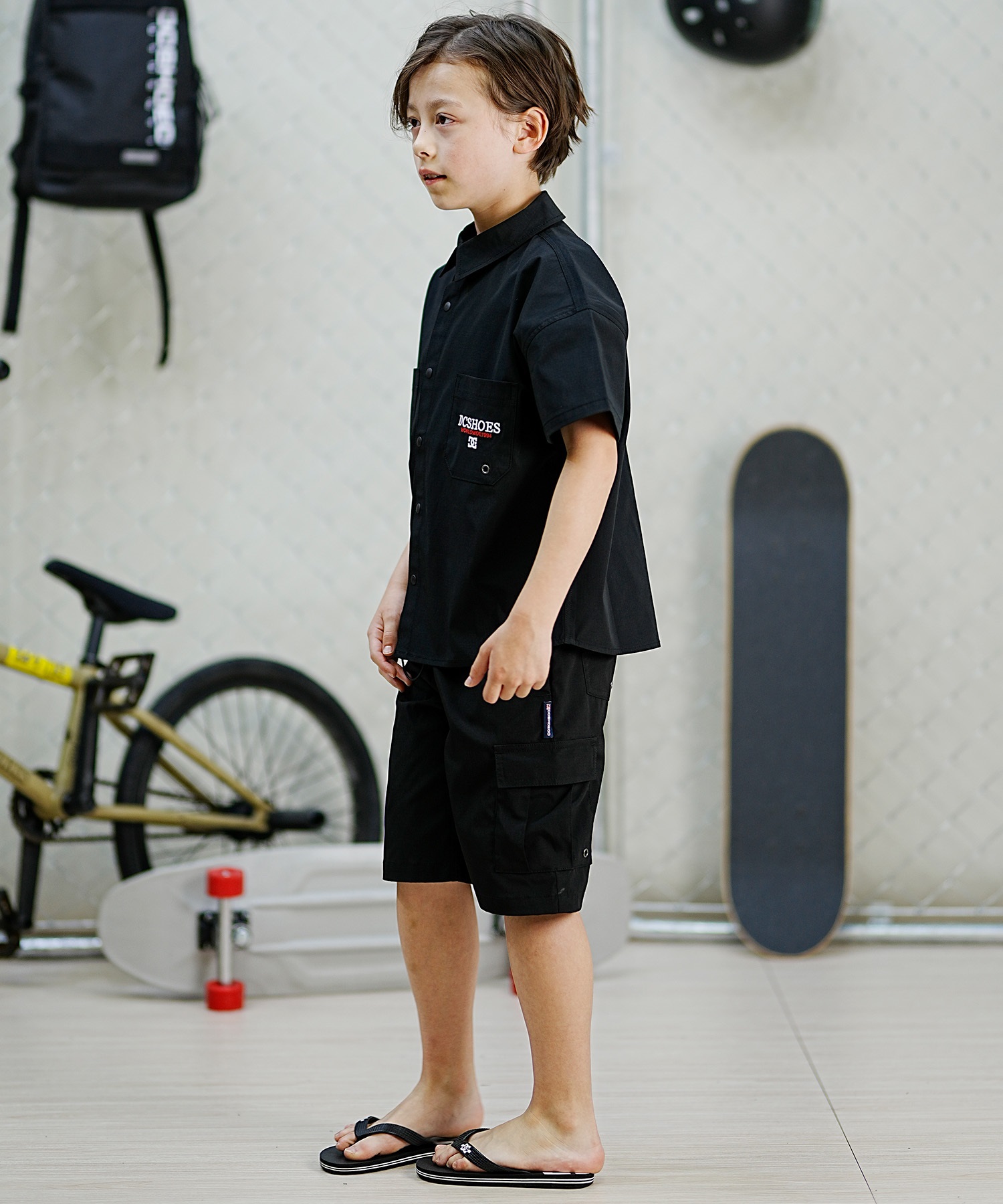 DC ディーシー キッズ シャツ 半袖 バックロゴ スケートボード 親子コーデ 公園 ワイドフィット YSH242501(BLK-130cm)