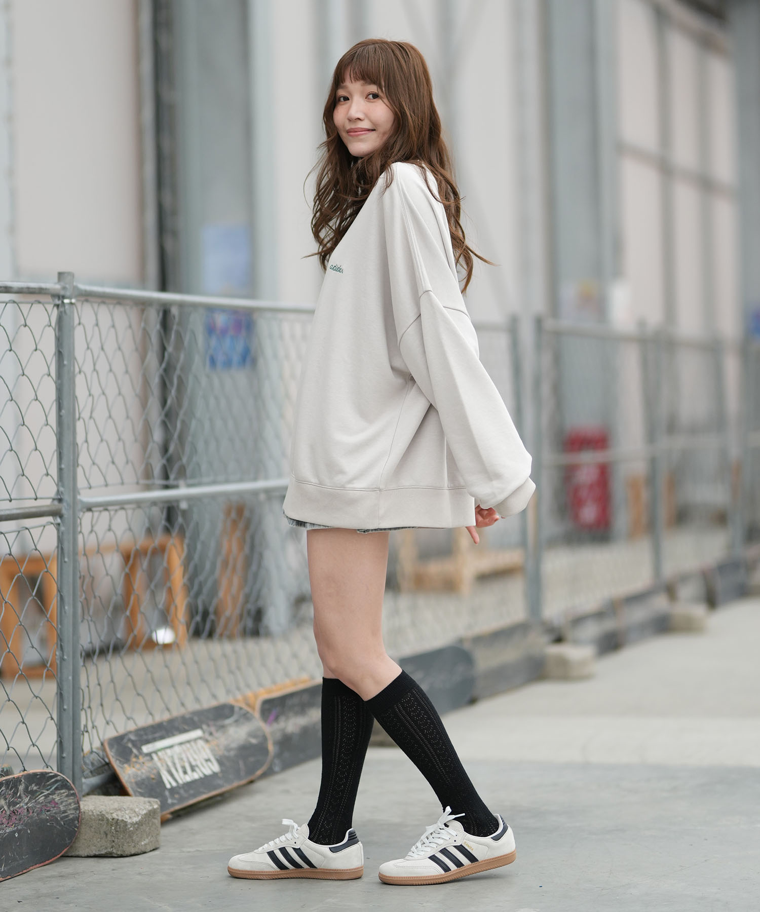 [421261957 JR7108] スライド04