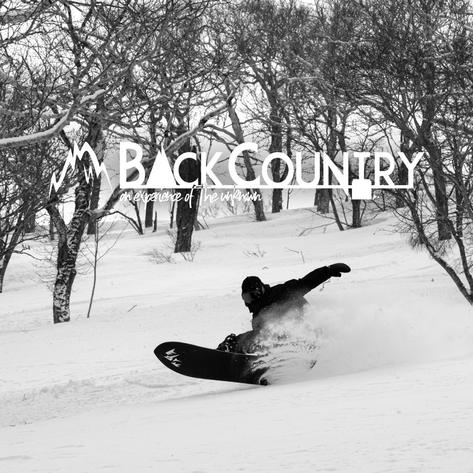 『BACKCOUNTRY』非日常な空間、ノートラックパウダーでの爽快感。バックカントリー用品をゲットして山頂を目指せ。