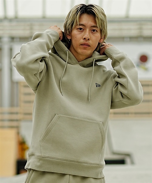 NEW ERA/ニューエラ PA TECH SWEAT POH VERTICAL LOGO パーカー プル