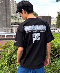 DC ディーシー DST241019 半袖 Tシャツ バックプリント ワイドシルエット ドロップショルダー(BLK-M)