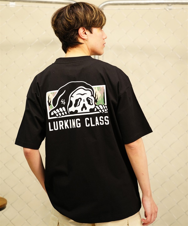 【 ムラサキスポーツ限定】LURKING CLASS ラーキングクラス メンズ 半袖 Tシャツ バックプリント カモ柄 ST24STM14