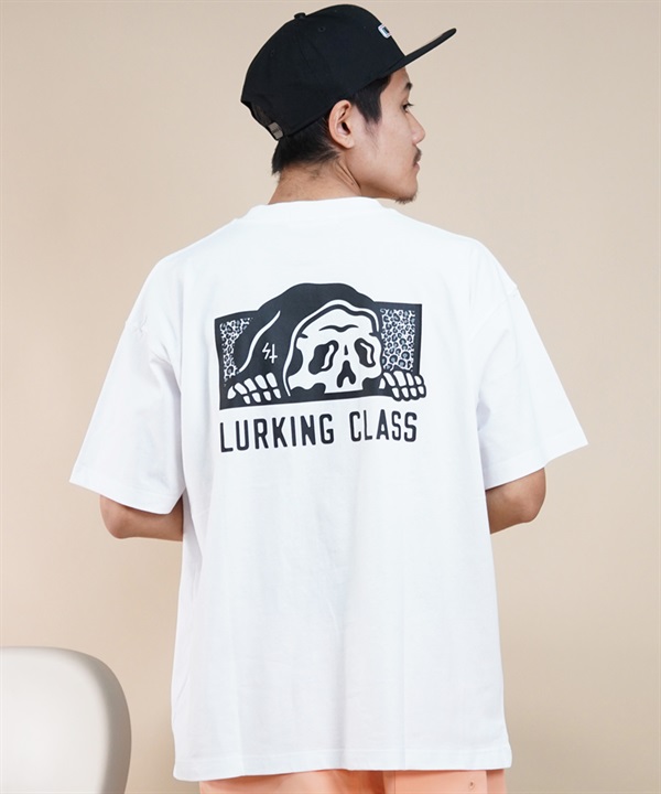 【マトメガイ対象】【 ムラサキスポーツ限定】LURKING CLASS ラーキングクラス メンズ 半袖 Tシャツ バックプリント レオパード柄 ST24STM15