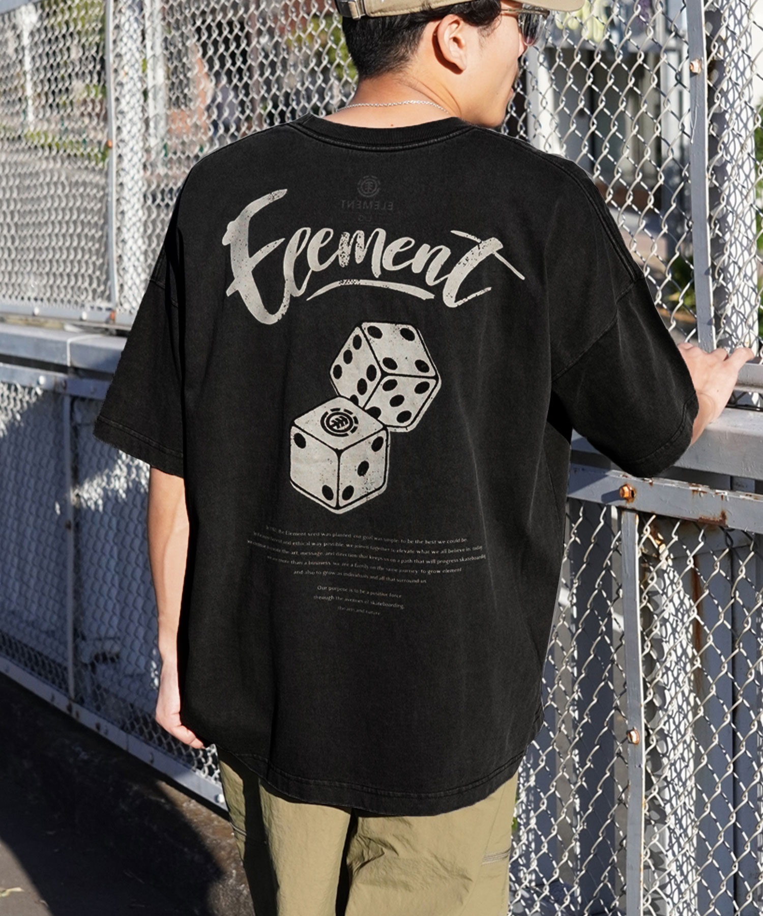 ELEMENT エレメント メンズ 半袖 Tシャツ オーバーサイズ ダイスロゴ バックプリント サイコロモチーフ ヴィンテージ風 かすれプリント BE021-252(FBK-M)