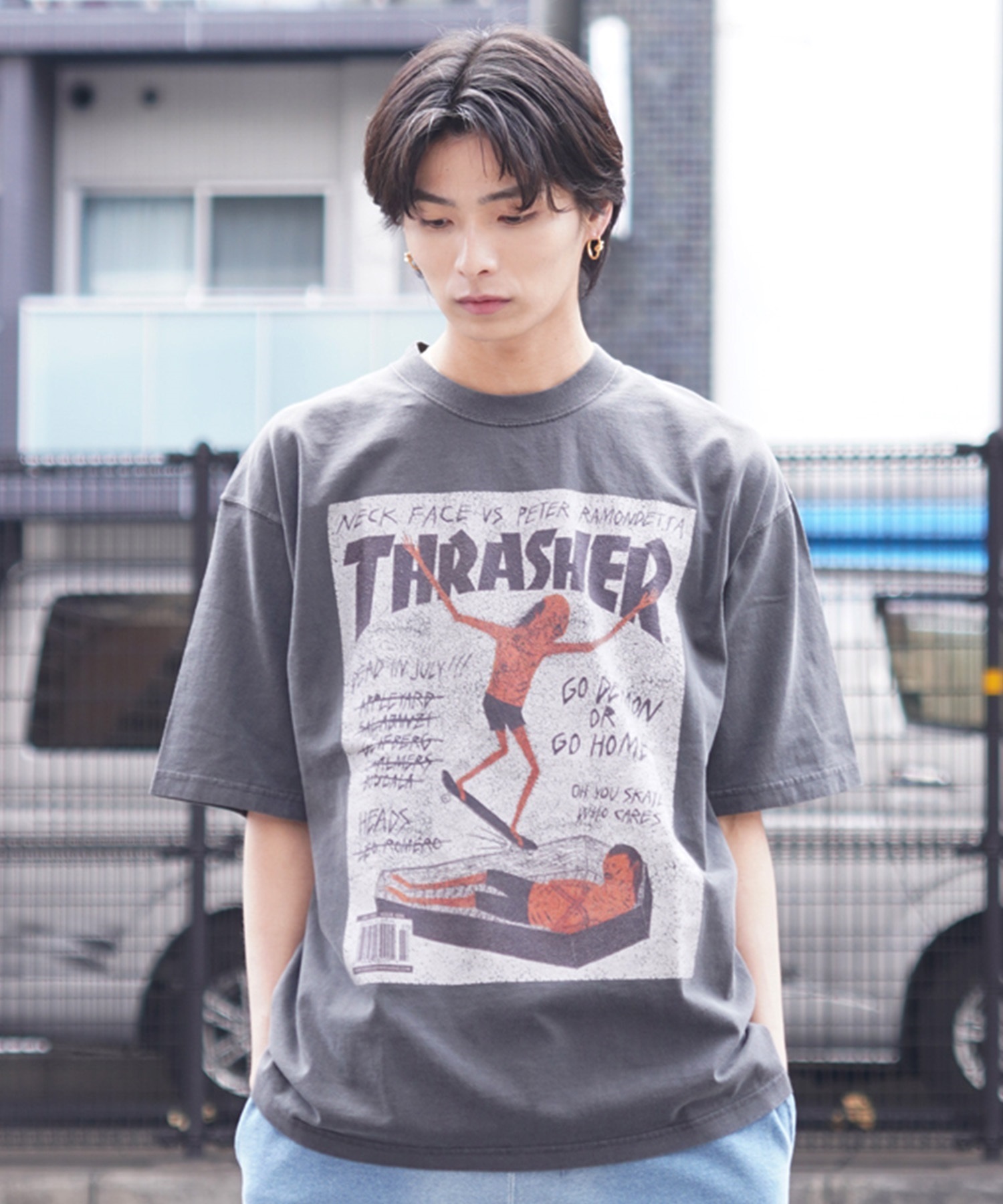 THRASHER スラッシャー メンズ 半袖 Tシャツ ピグメント染 MAGAZINE COVER THM-24SPSST05 ムラサキスポーツ限定(BLK-M)