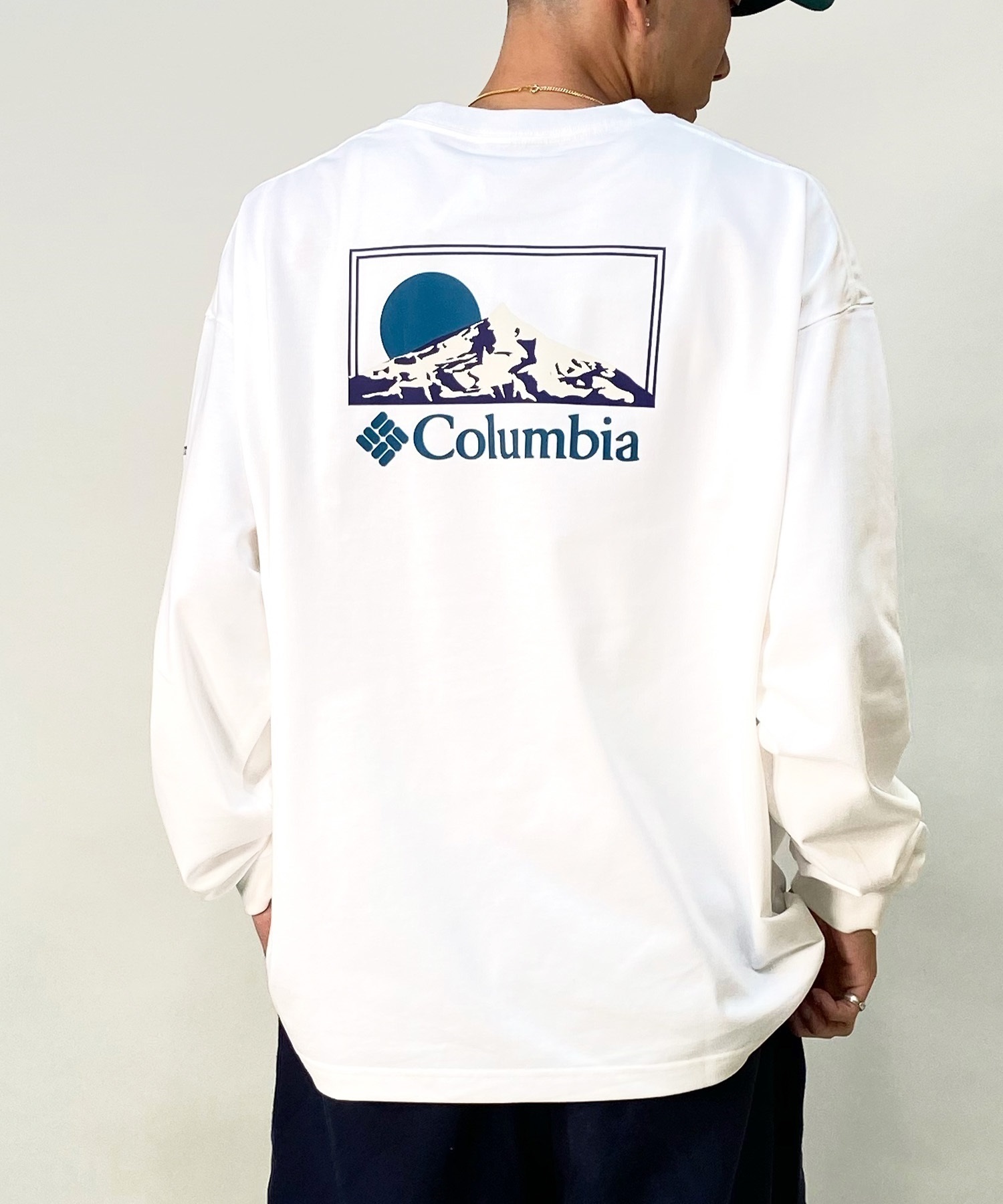 【ムラサキスポーツ別注】columbia/コロンビア サンライズエッジグラフィックロングスリーブティ ルーズシルエット バックプリント PM4853(126-S)