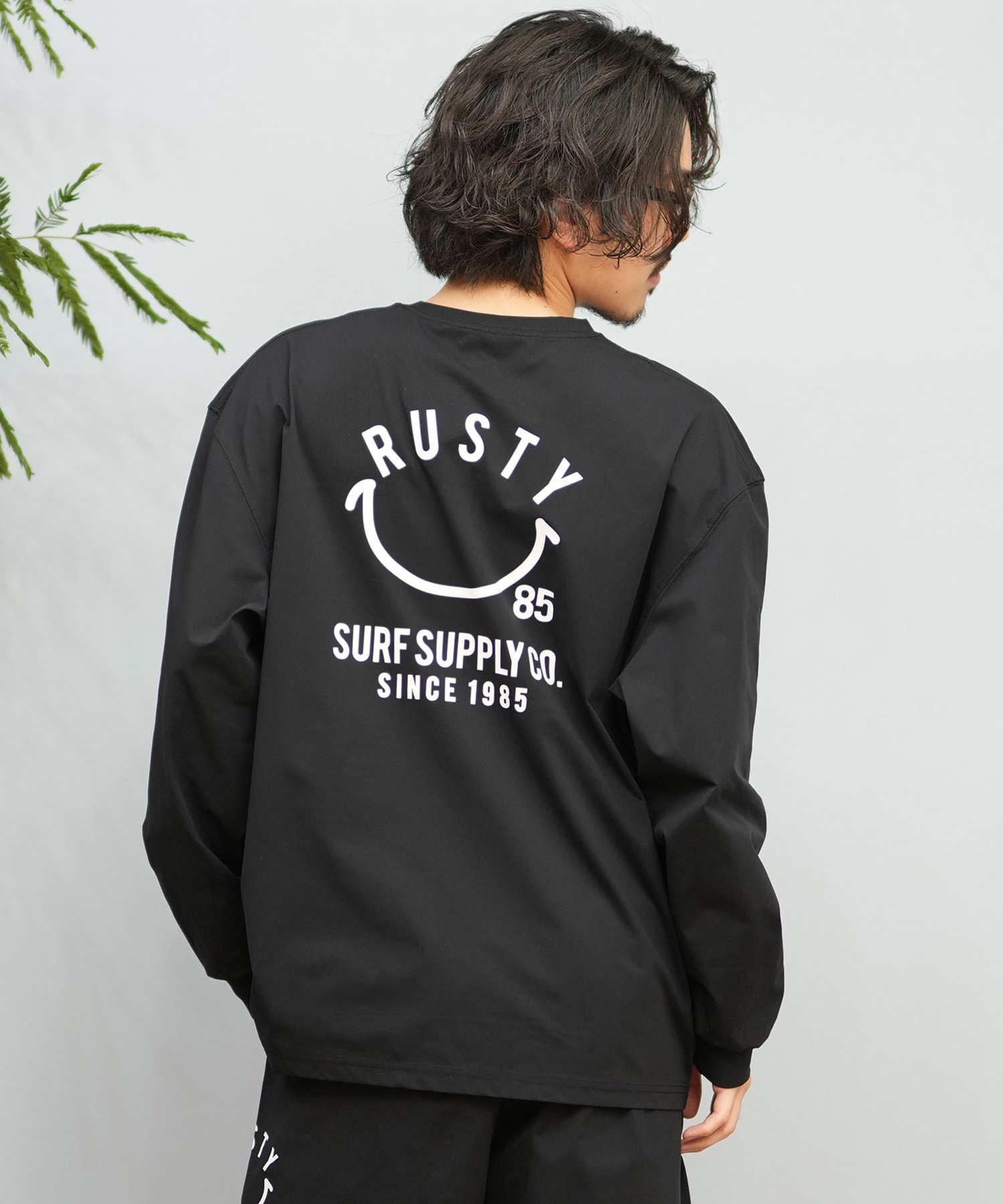 RUSTY ラスティー メンズ ラッシュガード 長袖 Tシャツ ロンT バックプリント ユーティリティ 水陸両用 UVカット 914472(BLK-M)