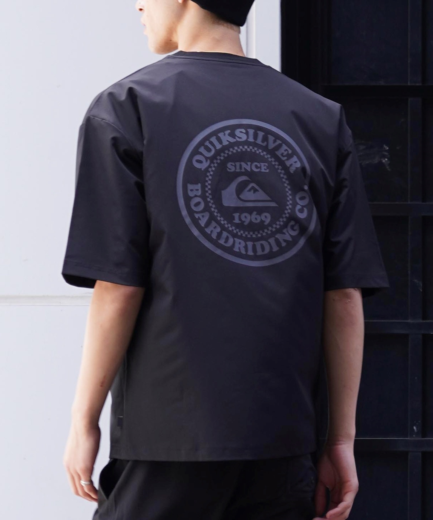 【クーポン対象】QUIKSILVER クイックシルバー メンズ ラッシュガード Tシャツ バックプリント 水陸両用 ユーティリティ セットアップ対応 QLY242601M ムラサキスポーツ限定(BLK-M)