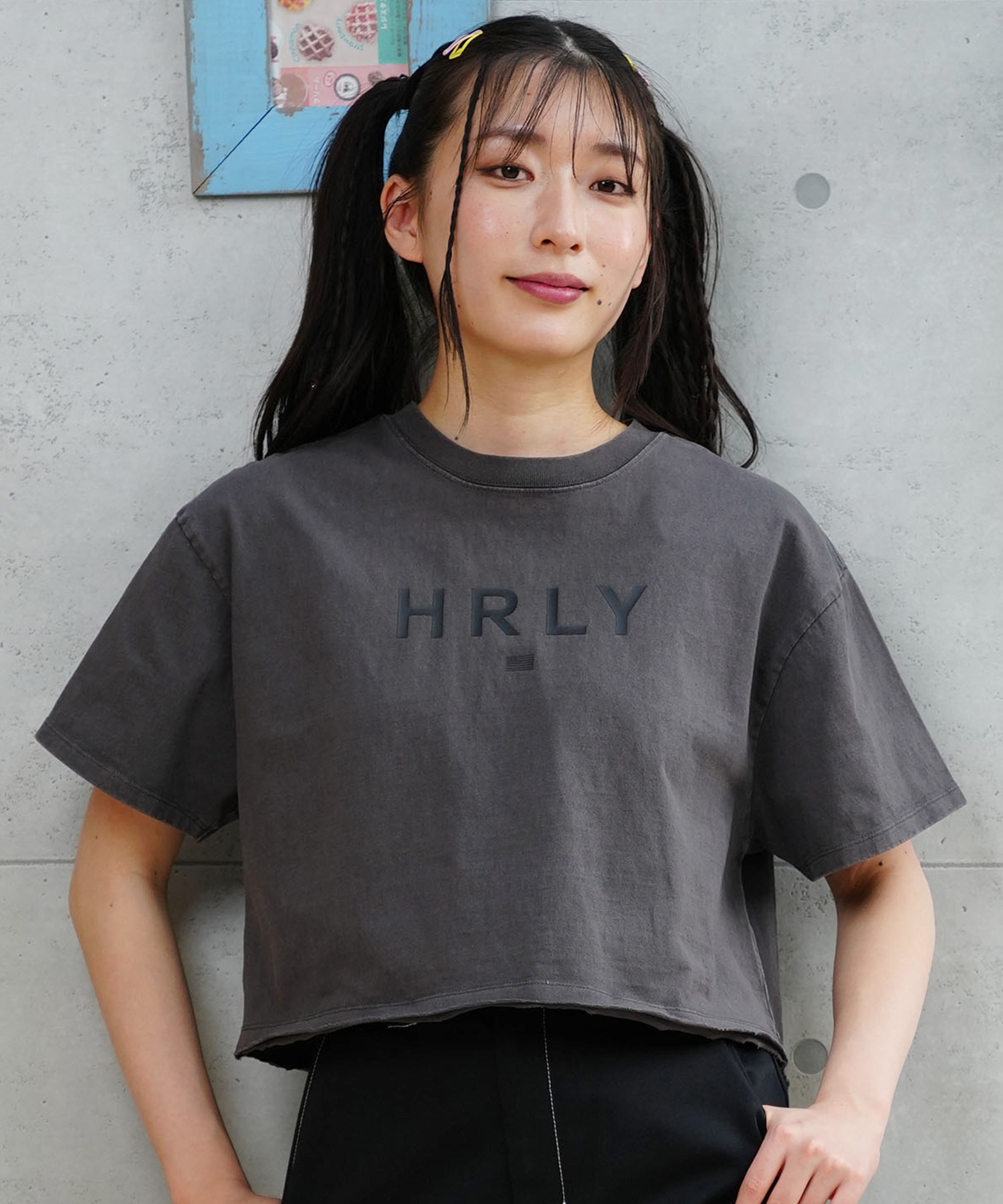 Hurley ハーレー レディース Tシャツ 半袖 ショート丈 クロップ丈 ロゴ プリント シンプル ヘビーウェイト WSS2421020(CGY-M)