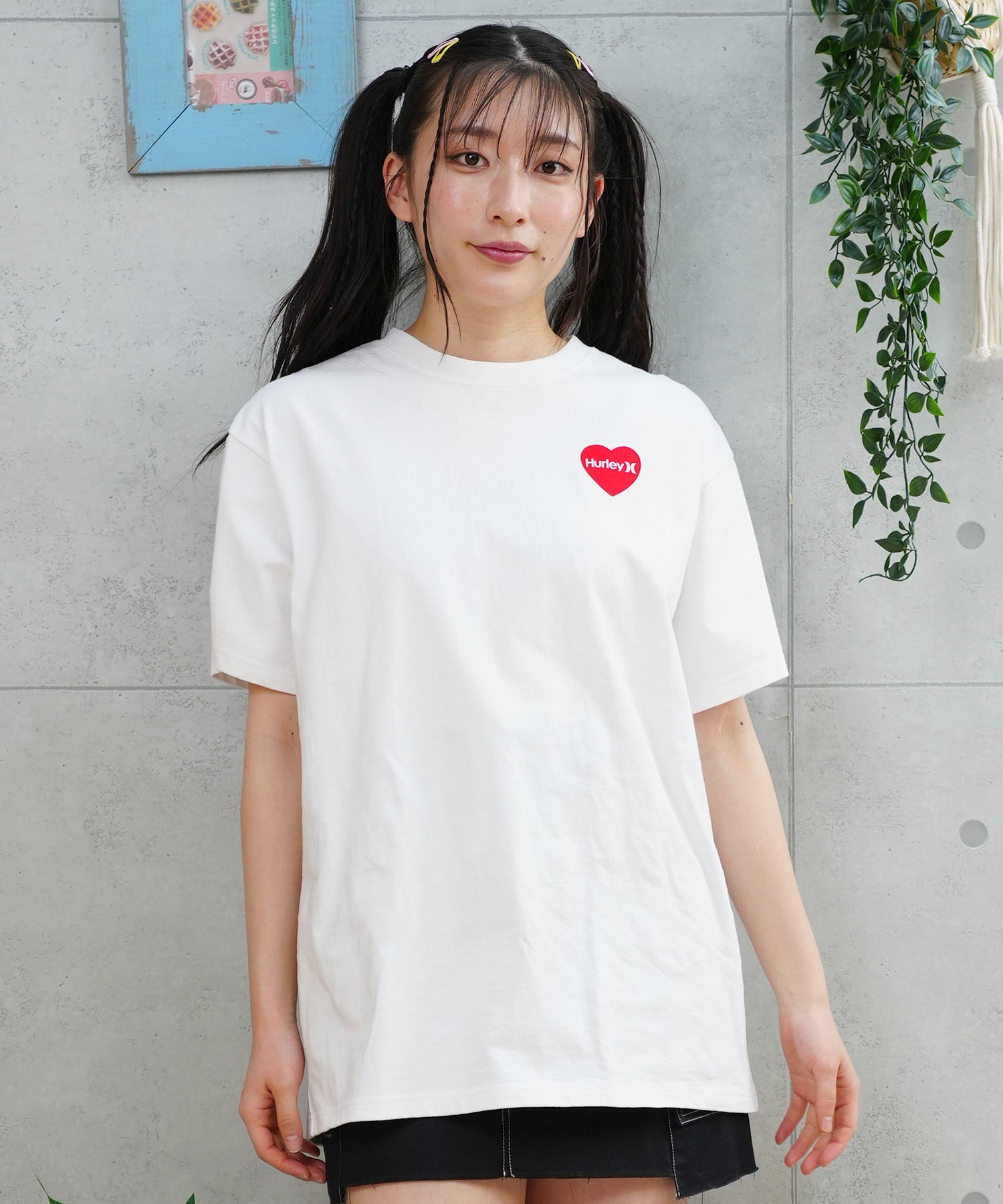 Hurley ハーレー レディース Tシャツ 半袖 バックプリント 星条旗 ハート ウォッシュ加工 ピグメント加工 WSS2421024(WHT-FREE)