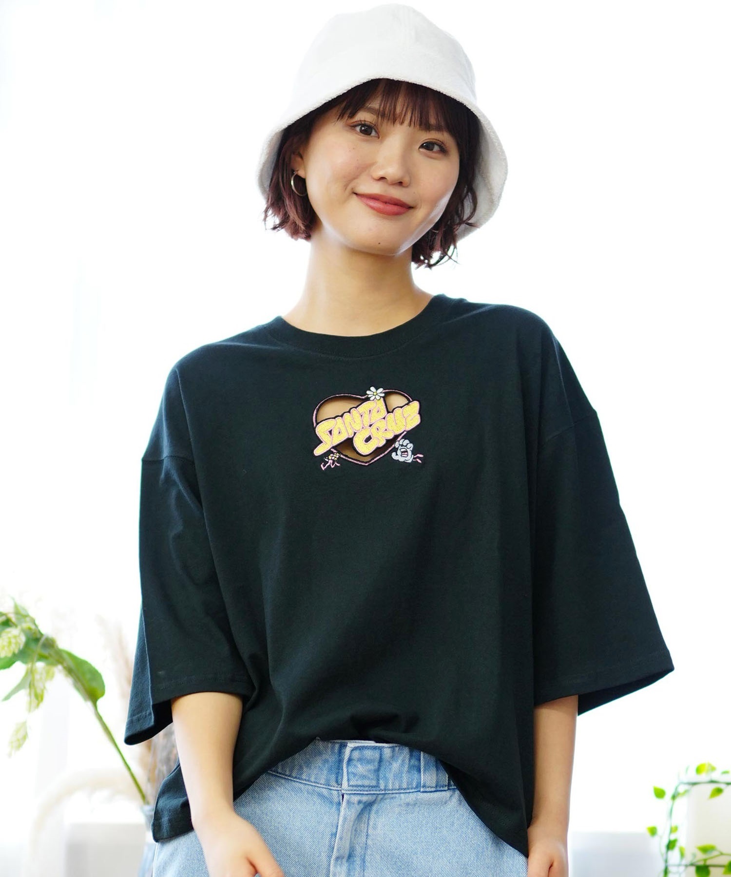 SANTACRUZ サンタクルーズ レディース 半袖 カットアウト Tシャツ 刺繍ロゴ ショート丈 ムラサキスポーツ限定 502242442(OFFBK-M)