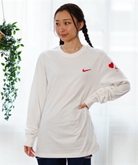 NIKE ナイキ NSW HEART AND SOLE レディース 長袖Tシャツ ロンT レギュラーシルエット FV3994-100