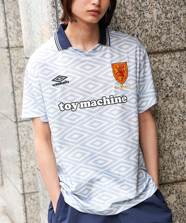 【マトメガイ対象】UMBRO アンブロ × TOY MACHINE トイマシーン コラボ メンズ ゲームシャツ ポロシャツ 80571300 ムラサキスポーツ限定(01WH-M)