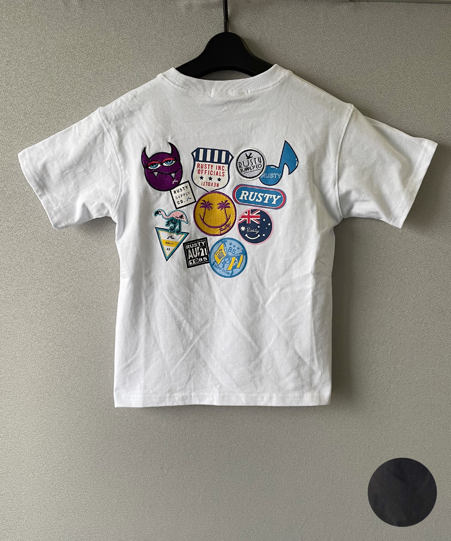 RUSTY ラスティー キッズ Tシャツ 半袖 バックプリント ワッペン刺繍