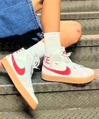 NIKESB/ナイキエスビー SB  ZOOM BLAZER MID PREMIUM ズーム ブレーザー ミッド プレミアム スケートボード  スポーツ シューズ FD5113-100(100-23.5cm)