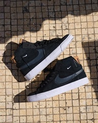 NIKE SB ナイキエスビー Zoom Blazer Mid Premium ズーム ブレーザー ミッド プレミアム DV7898-001 シューズ スニーカー KK2 D8