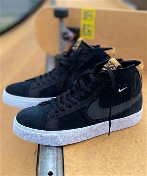 NIKE SB ナイキエスビー Zoom Blazer Mid Premium ズーム ブレーザー ミッド プレミアム DV7898-001 シューズ スニーカー KK2 D8