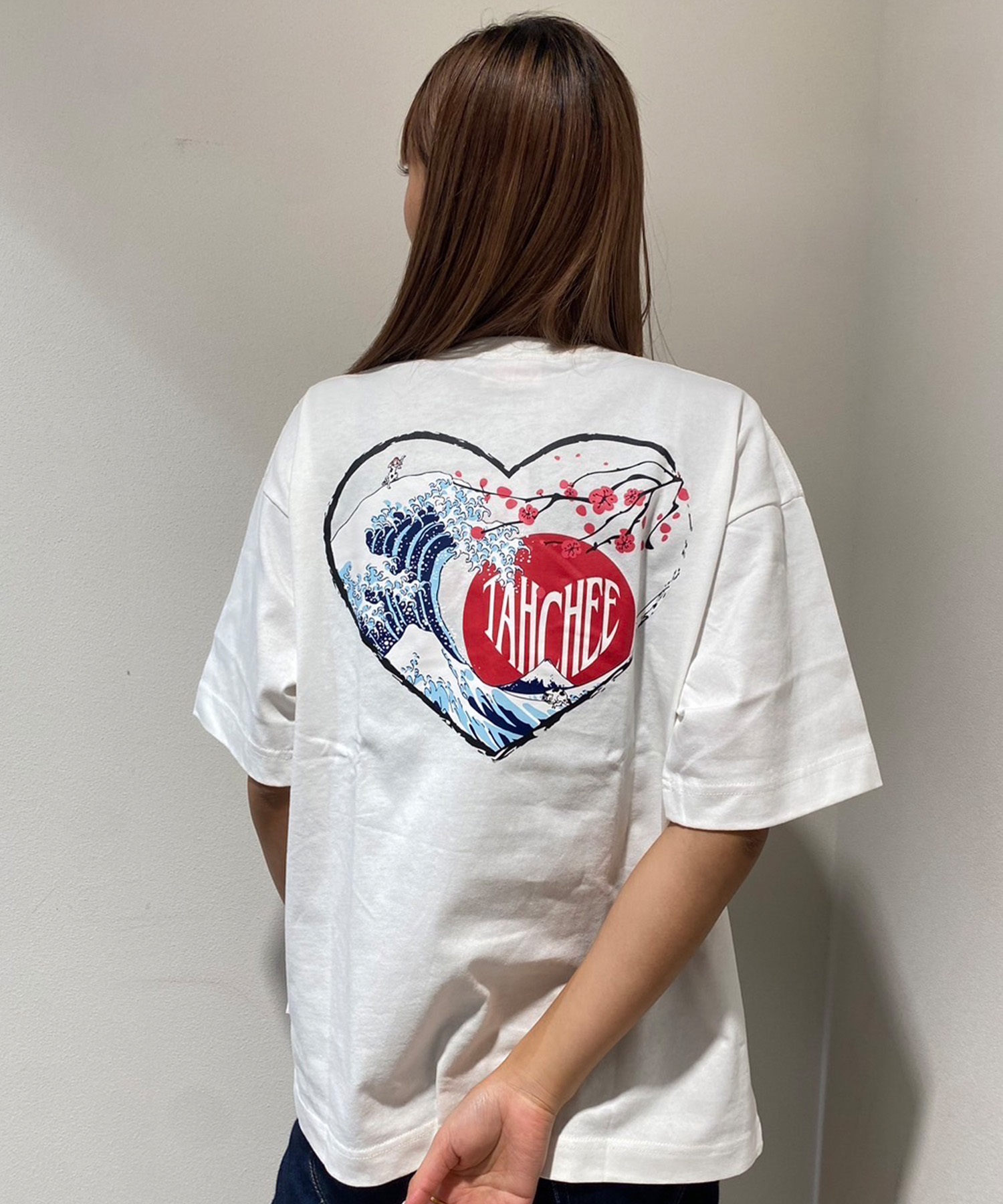 TAHCHEE ターチー 半袖 Tシャツ レディース バックプリント オーバー