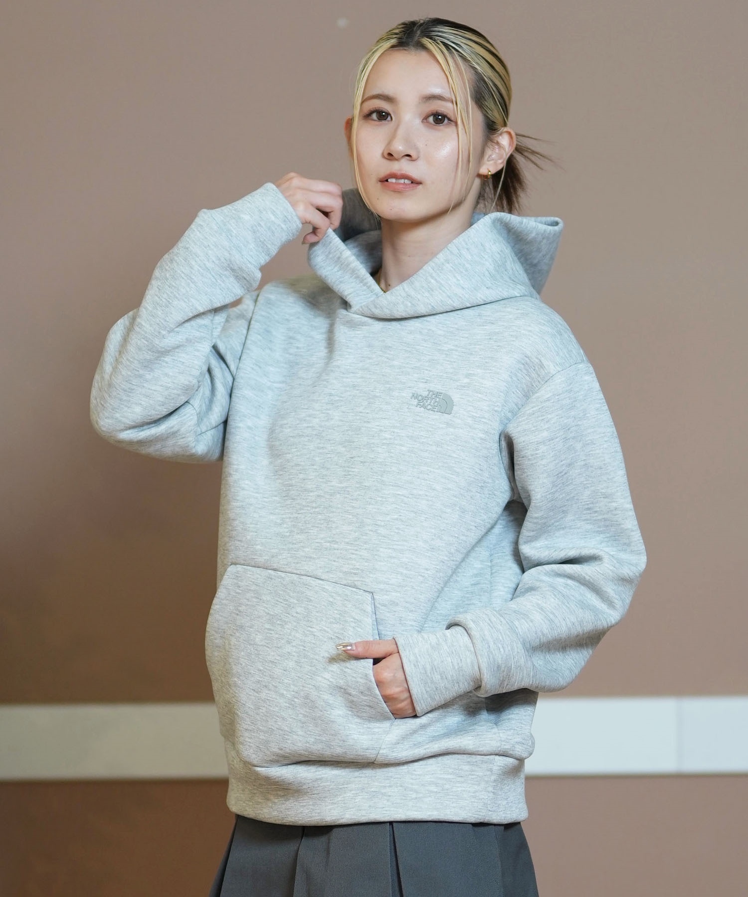 ノースフェイス　レディースL  パーカー THE NORTH FACE ザ・ノース・フェイス パーカー レディース プル