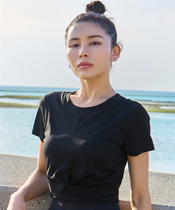 Hurley ハーレー ラッシュガード レディース 半袖 Tシャツ フィットネス クロップド丈 ショート丈 スポブラ カップ付 水着 水陸両用 UVカット WSB2421007