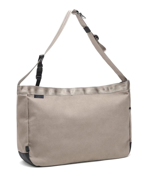 CHROME クローム バッグ ショルダーバッグ 耐水 26L NEWSPAPER MESSENGER ニュースペーパー メッセンジャー JP197FRSU