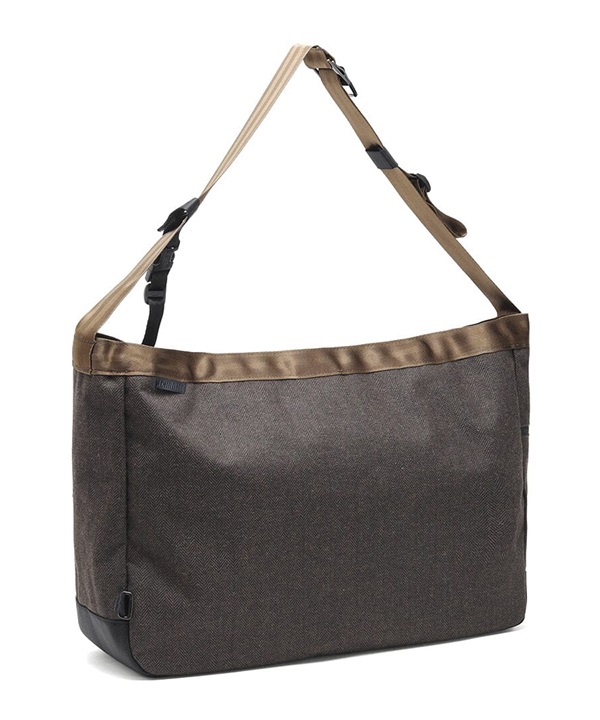 CHROME クローム バッグ ショルダーバッグ 26L 耐水 NEWSPAPER MESSENGER ニュースペーパー メッセンジャー JP197BRHB