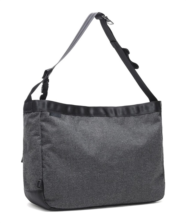 CHROME クローム バッグ ショルダーバッグ 26L 耐水 NEWSPAPER MESSENGER ニュースペーパー メッセンジャー JP197BKHB