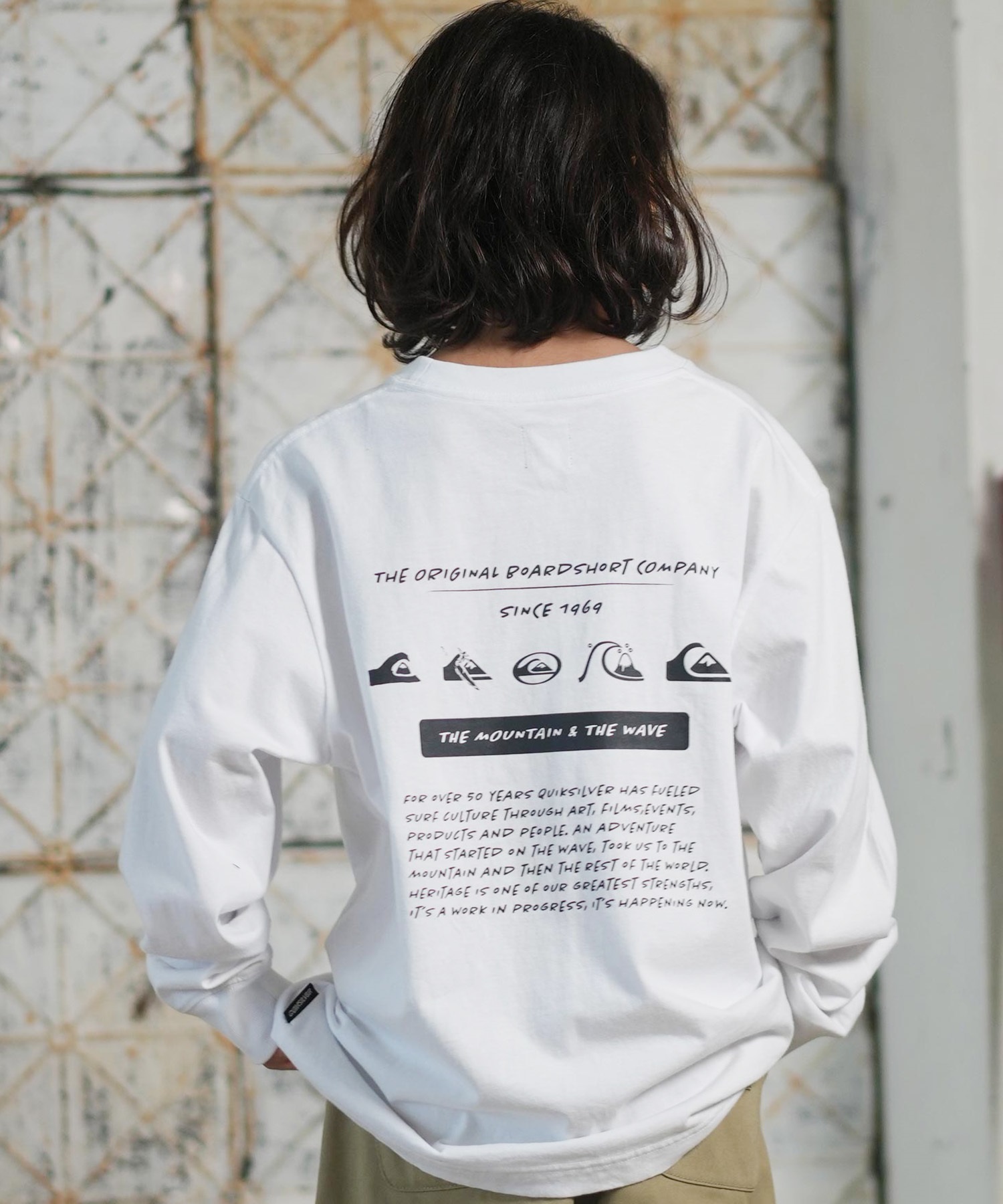QUIKSILVER クイックシルバー 長袖 Tシャツ ロンT キッズ ジュニア 子供 バックプリント ロゴ BW HISTORY POCKET LT YOUTH KLT254001(WHT-130cm)