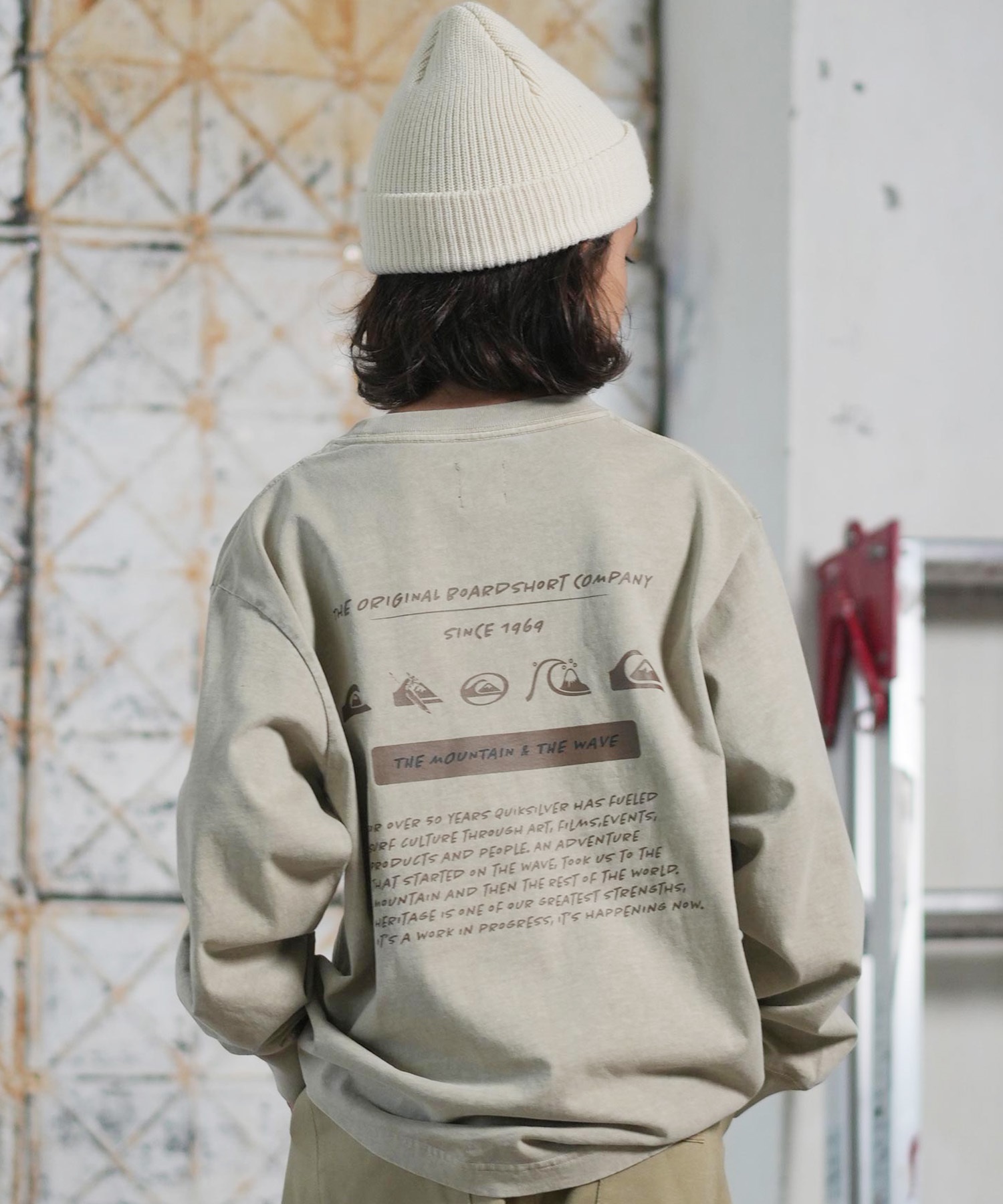 QUIKSILVER クイックシルバー 長袖 Tシャツ ロンT キッズ ジュニア 子供 バックプリント ロゴ BW HISTORY POCKET LT YOUTH KLT254001(BGE-130cm)