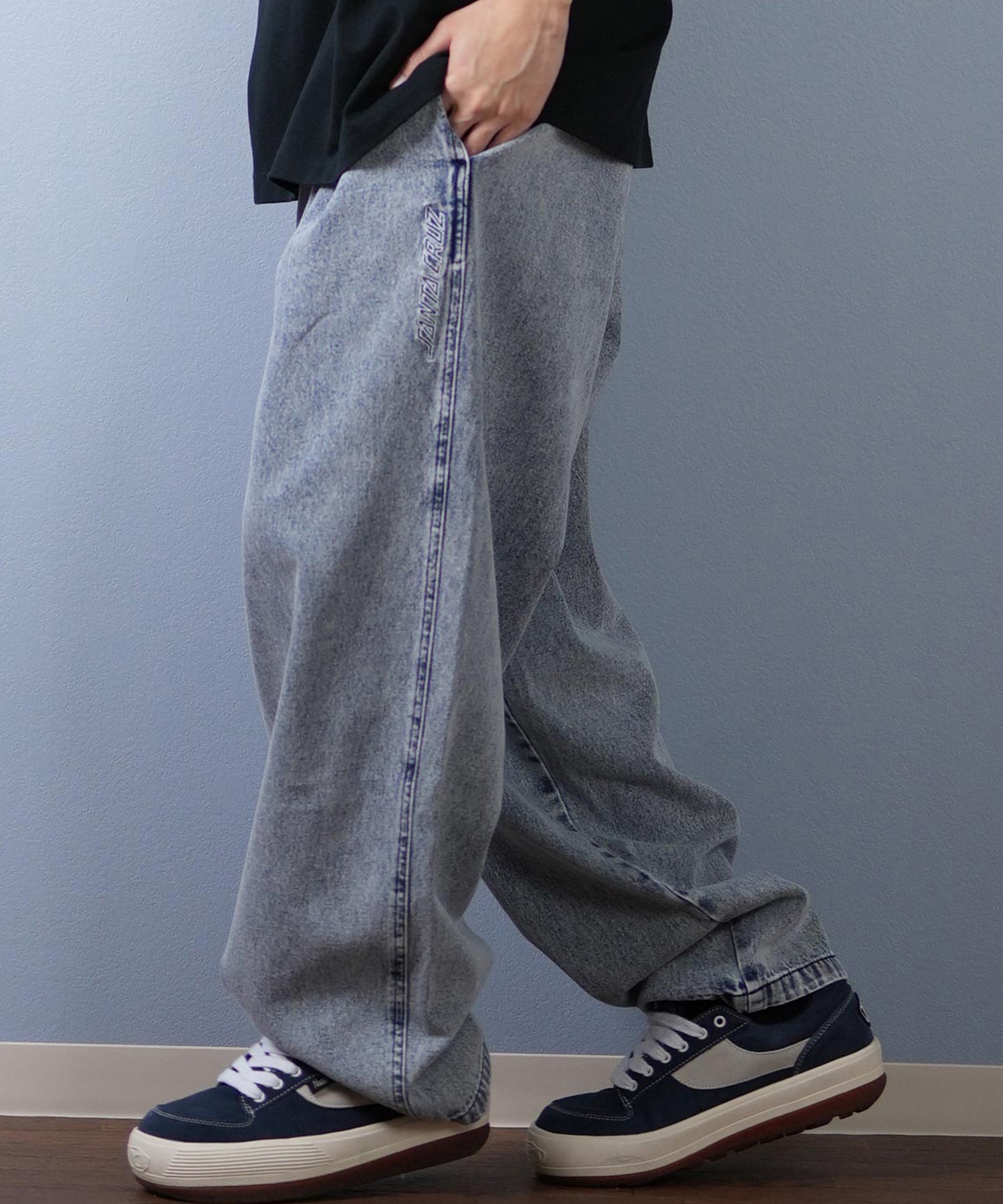 SANTACRUZ サンタクルーズ ロングパンツ メンズ ロンパン ワイドシルエット 502252501 ムラサキスポーツ限定(CHEMICALWASH-S)