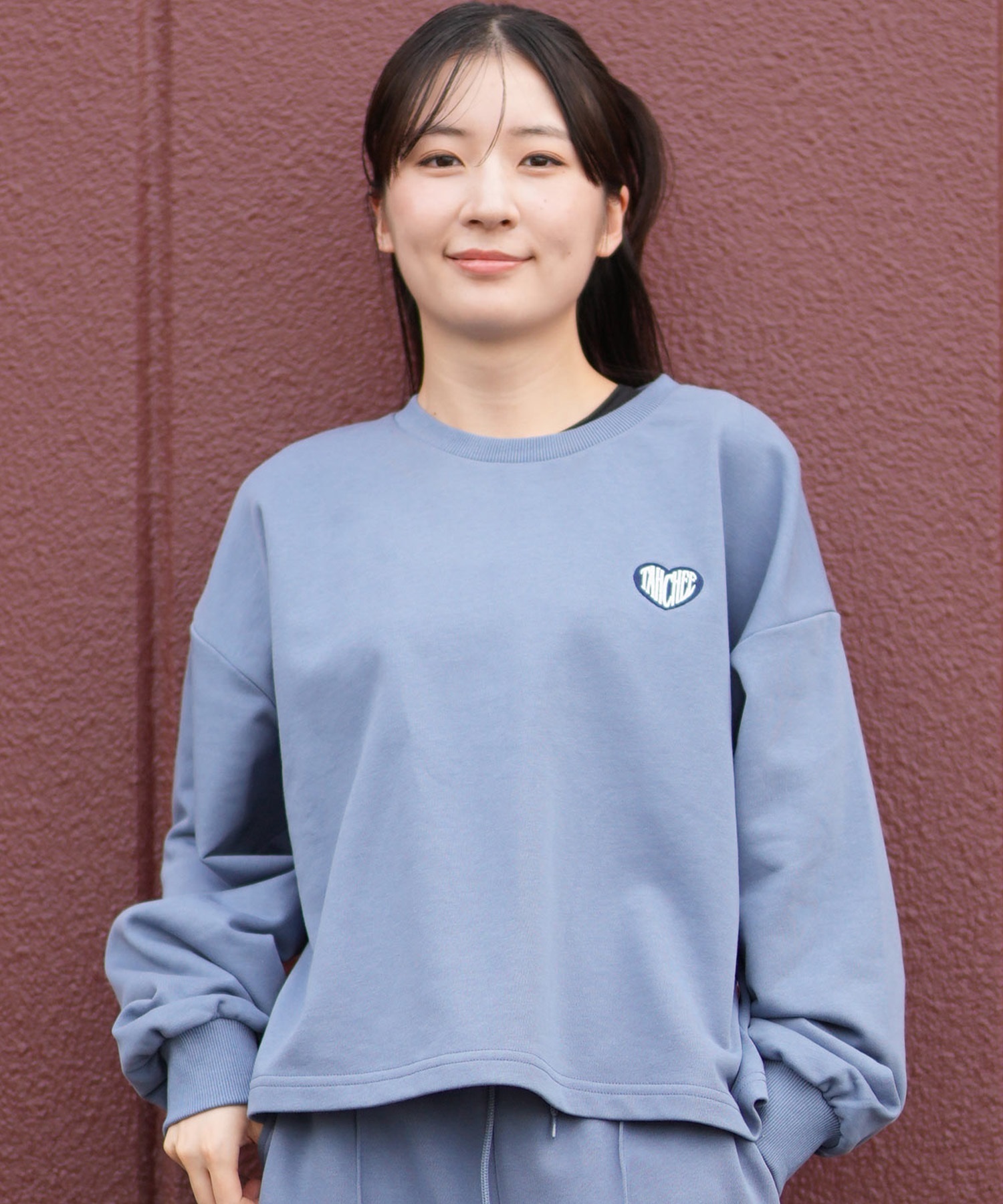 TAHCHEE ターチー トレーナー スウェット レディース クロップド丈