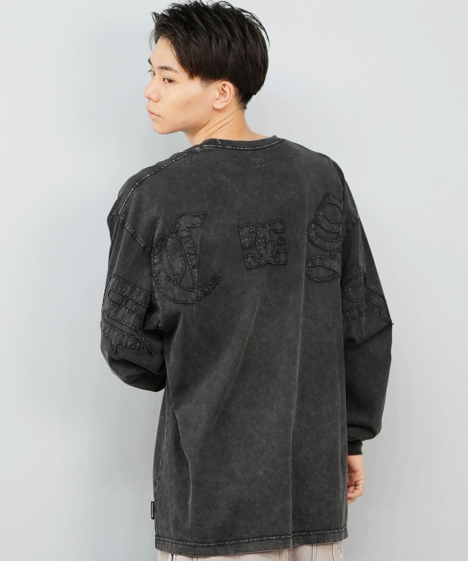DC ディーシー 長袖 Tシャツ ロンT メンズ バックプリント 古着風 