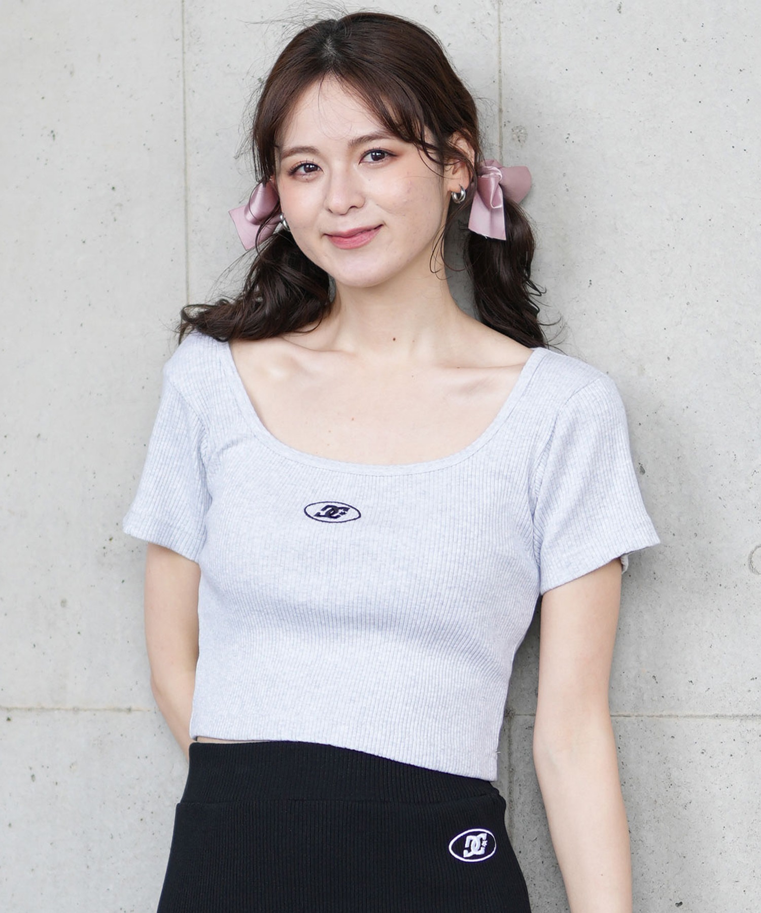 DC ディーシー 半袖 Tシャツ レディース スクエアネック クロップド丈 ショート丈 ロゴ セットアップ対応 LST252306(GRY-S)