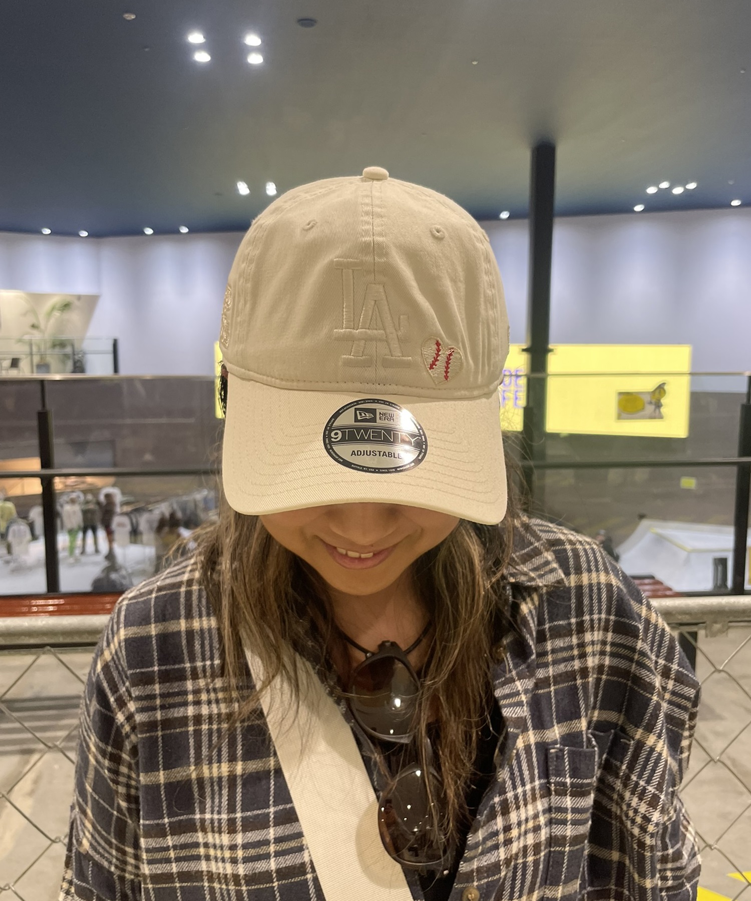 レア【ニューエラ×ドジャース】ハート ボール 刺繍LA キャップ アイボリー NEW ERA/ニューエラ 9TWENTY BALL HEART キャップ ロサンゼルス