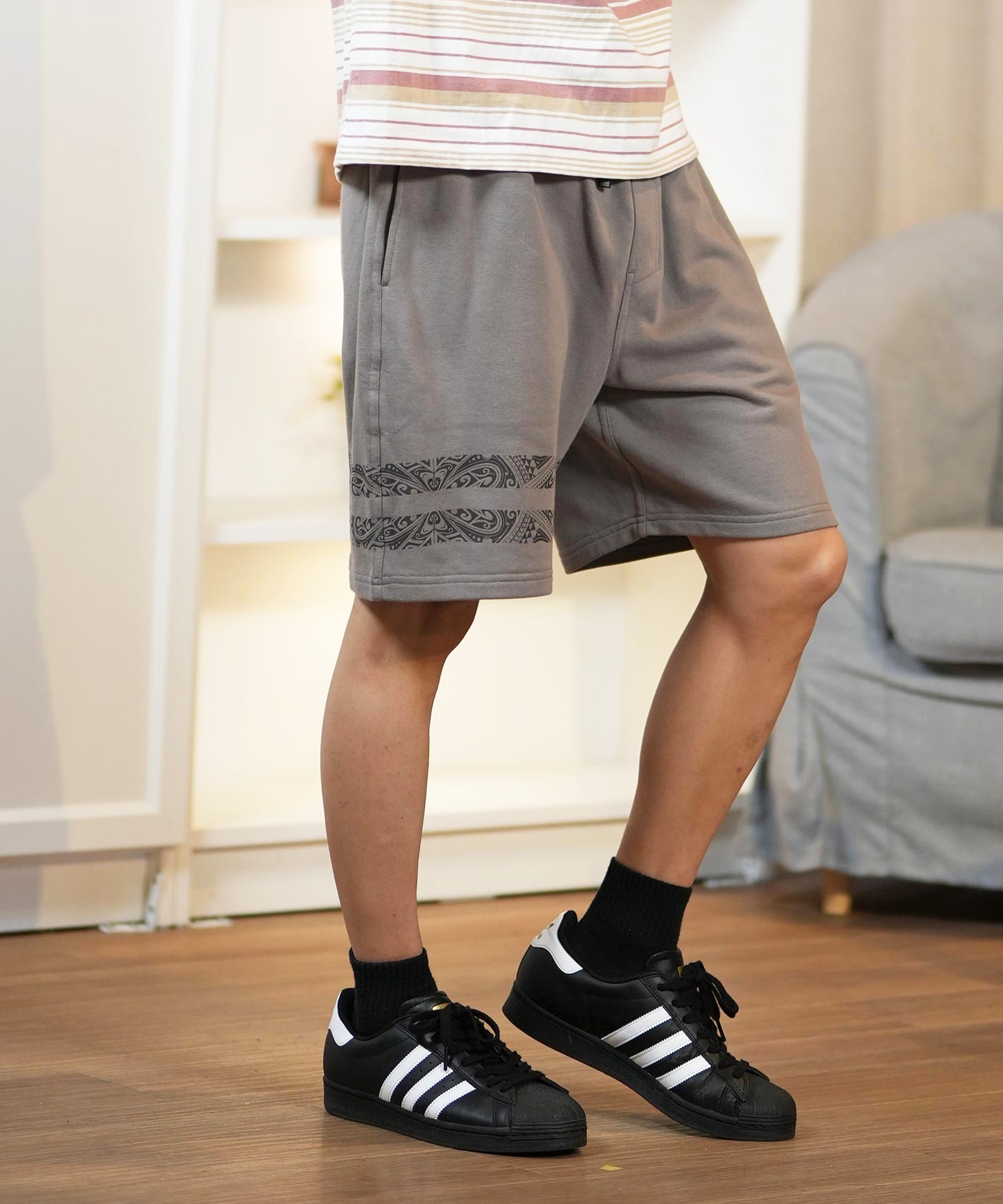 日本未発売】TRACKSMITH メンズSサイズ （日本M）ショートパンツ