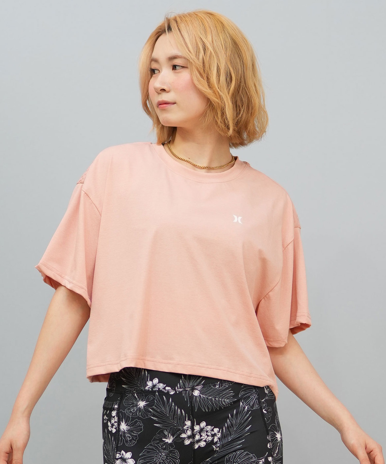 Hurley ハーレー 水着 レディース ラッシュガード 半袖 Tシャツ クロップド丈 ショート丈 水陸両用 吸汗速乾 UVカット WSRG251007(FRS-M)