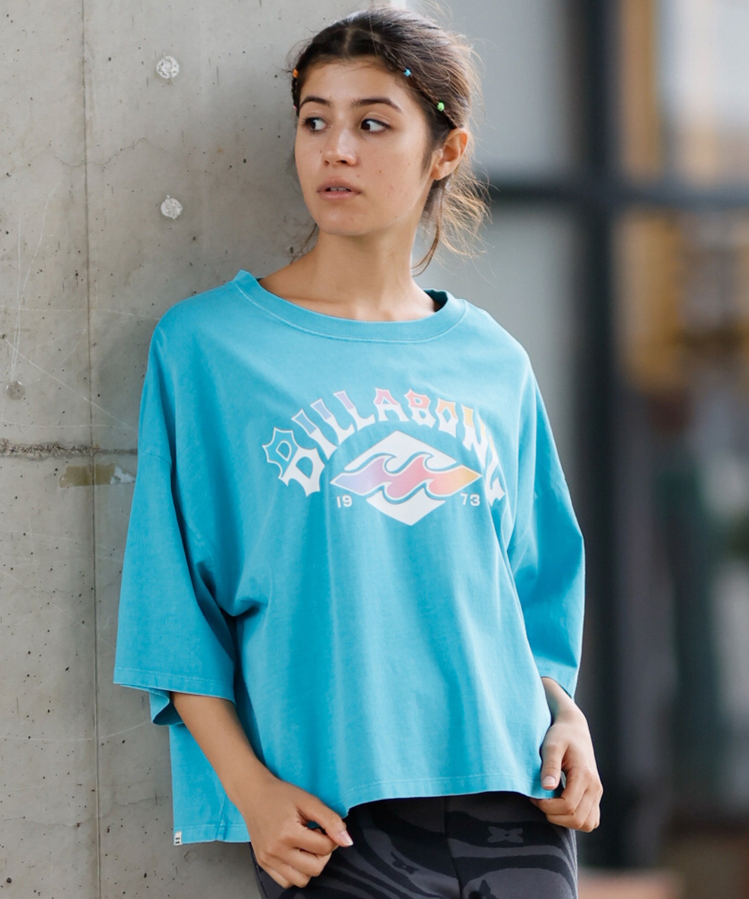 BILLABONG ビラボン 半袖 Tシャツ レディース フロントプリント クロップド丈 SUNSET ARCH LOOSE CROPPED TEE BF013-208(BNW0-M)
