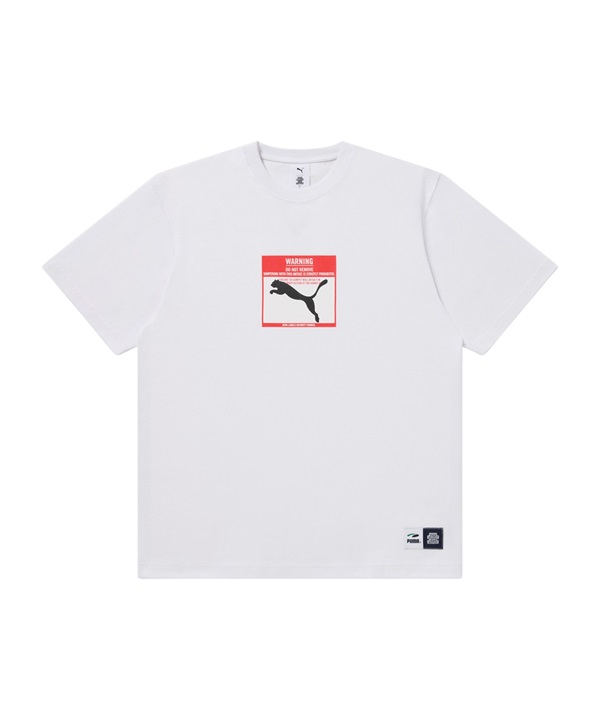 【8月30日発売】PUMA プーマ 半袖 Tシャツ メンズ PUMA × BlackEyePatch DO NOT REMOVE ラベル 半袖 Tシャツ 636084