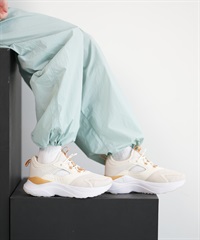 ②机本体メメモリ ブラックフライデー】プーマ レディース スニーカー 312001 ソフト