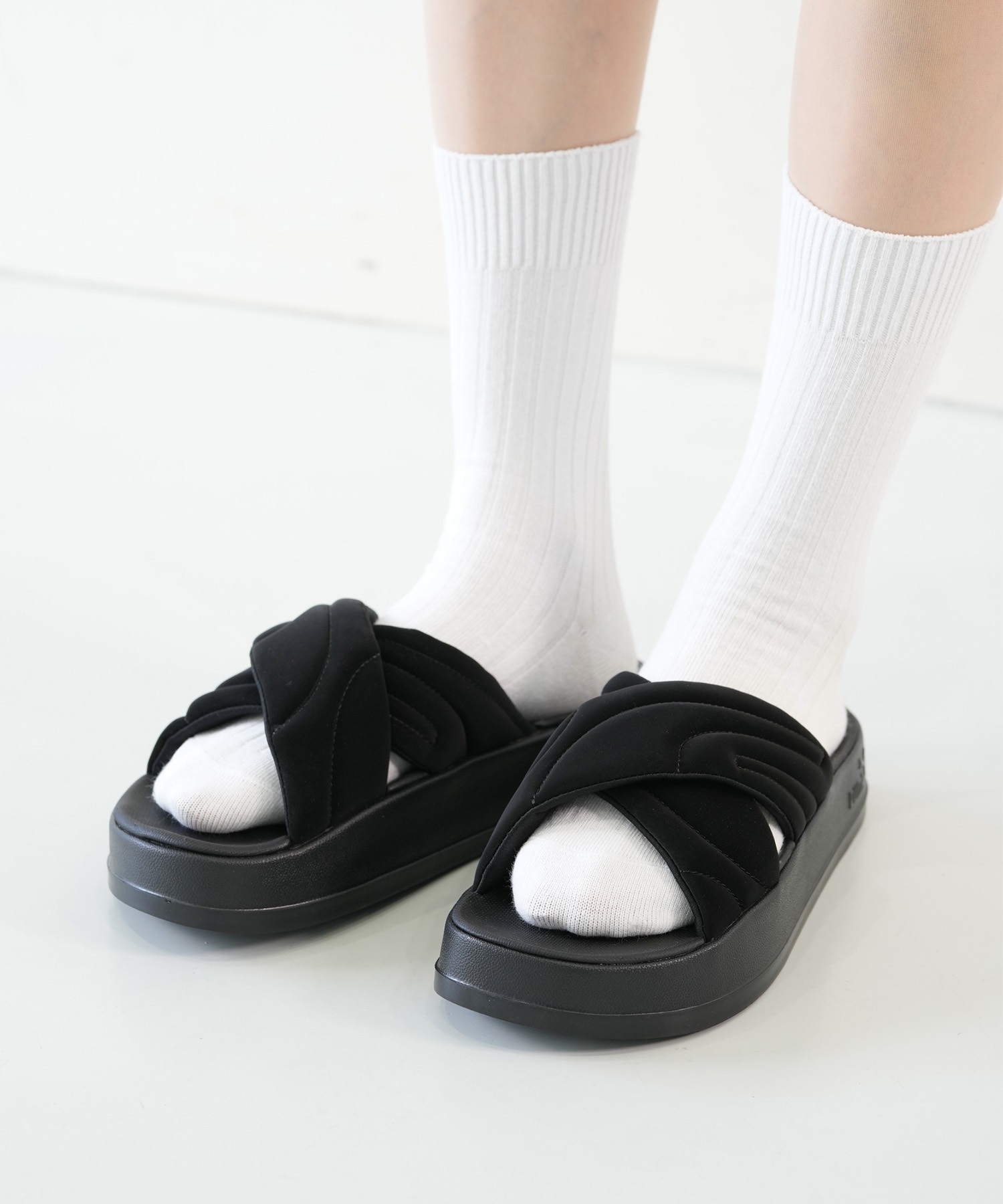 PUMA プーマ サンダル レディース 厚底 スライドサンダル LEADCAT PLATFORM リードキャット プラットフォーム 400340(01-23.0cm)