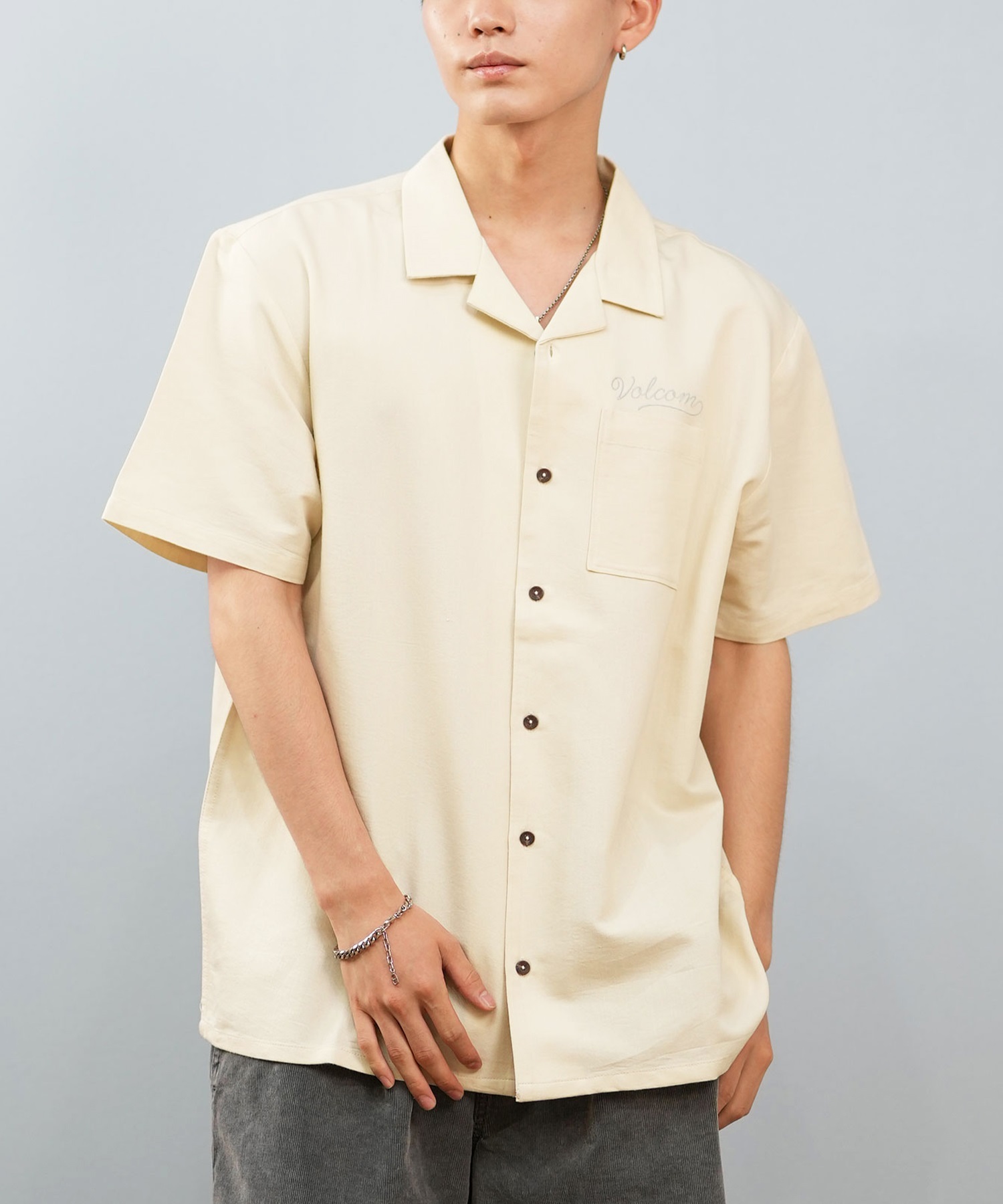 VOLCOM ボルコム 半袖 シャツ メンズ ワンポイント ロゴ シンプル Otis
