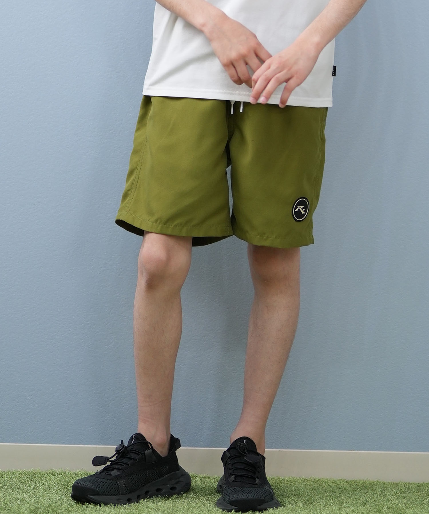 RUSTY ラスティ 水着 海パン トランクス サーフパンツ キッズ ジュニア 子供 無地 ワッペン付きボードショーツ 965403(KH-130cm)