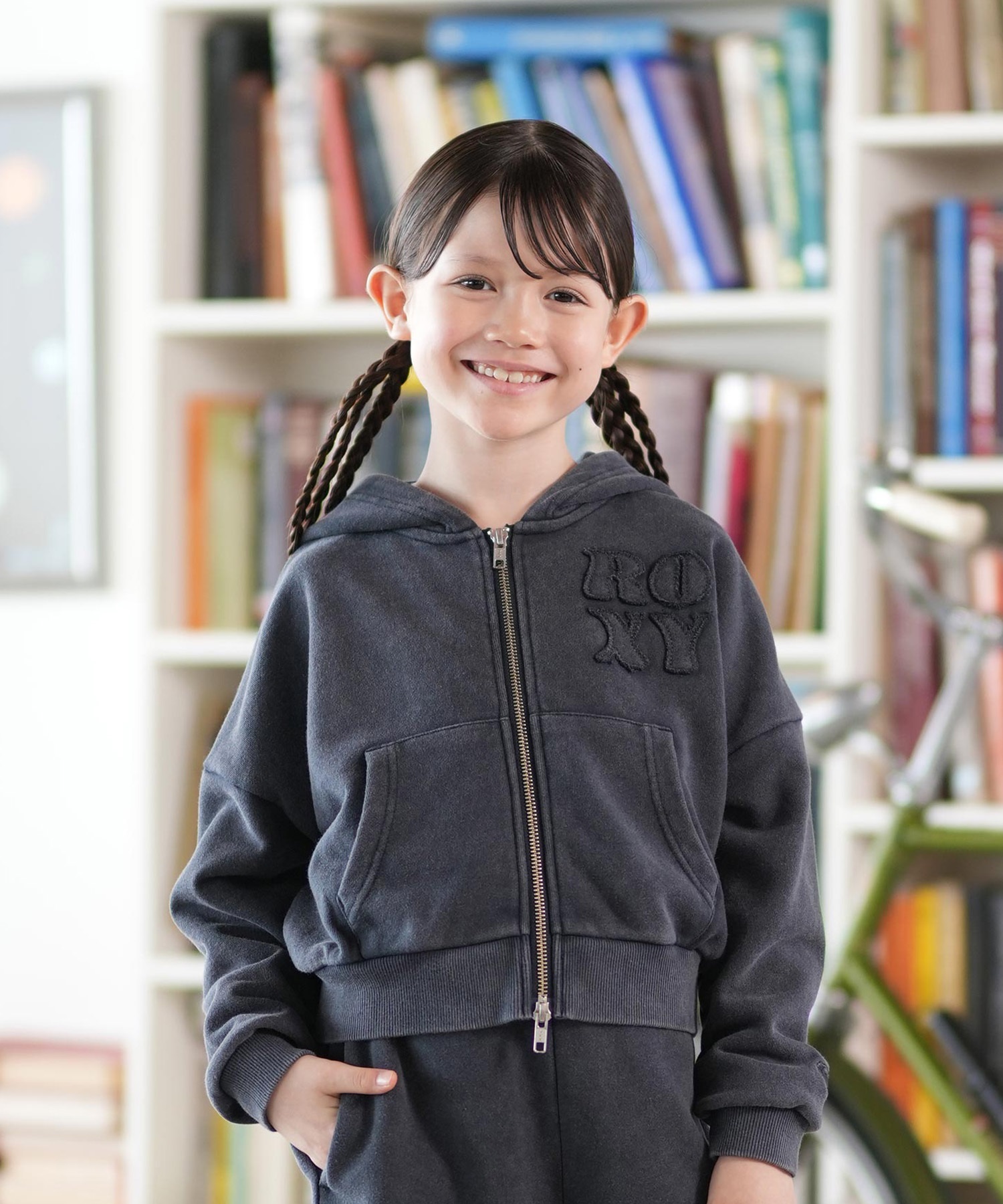 ROXY ロキシー ジップアップ パーカー キッズ ジュニア 子供 スウェット フーディー ロゴ 裏毛 セットアップ対応 TZP254616M(BLK-130cm)