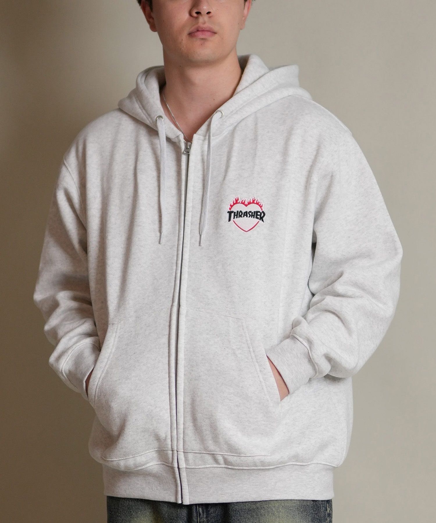 THRASHER スラッシャー ジップアップ パーカー メンズ スウェット フーディー ロゴ ワンポイント 裏起毛 254TH1PK065(WHT-M)
