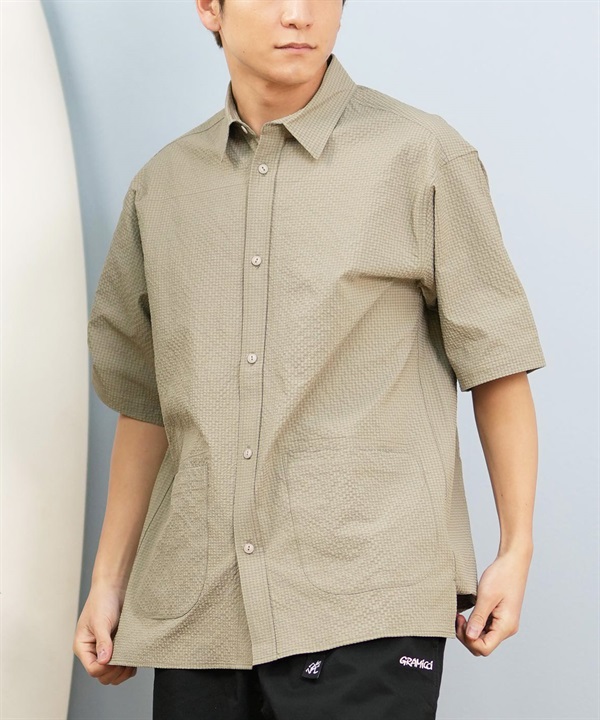 DEAR LAUREL ディアローレル 半袖 シャツ メンズ シアサッカー素材 軽量 ストレッチ 速乾 SEERSUCKER SHIRT D25S2404
