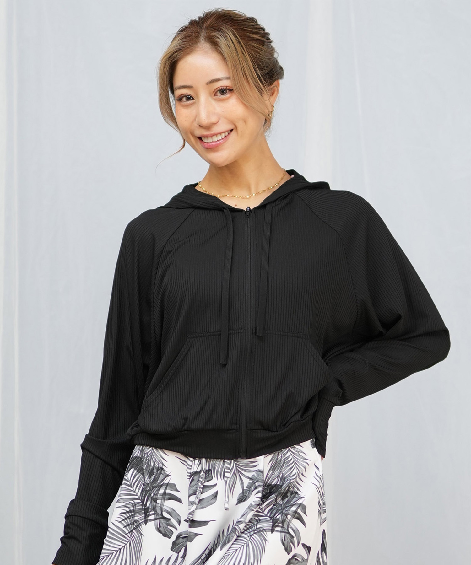 Beach Queen ビーチクイーン 長袖ラッシュ UVケアラッシュガード